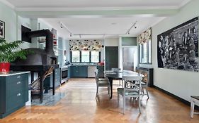 Fantastic 4 Bedroom Home In Bromma With Everything