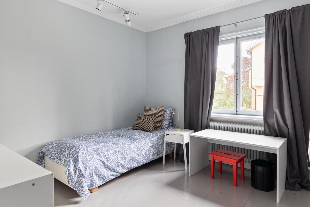 Fantastic 4 Bedroom Home In Bromma With Everything Stockholm Exterior photo